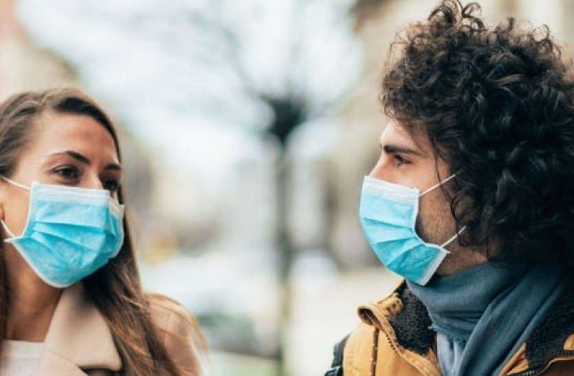 mask.jpg रिपोर्ट: घर में भी पहनें मास्क, बोलते समय निकली थूक की बूंदों में होते हैं कोरोना के वायरस