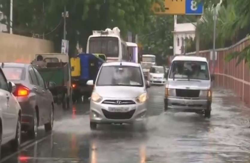 mausam.jpg लखनऊ समेत यूपी के कई जिलों में झमाझम बरिश, जानें- पूरे यूपी में कब पहुंचेगा मानसून