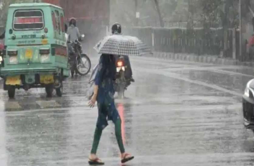 up_weather_1.jpg प्री-मानसून बारिश से तरबतर हुआ यूपी, मौसम विभाग ने जारी किया ऑरेंज अलर्ट, इन जिलों में होगी अभी और भारी बारिश