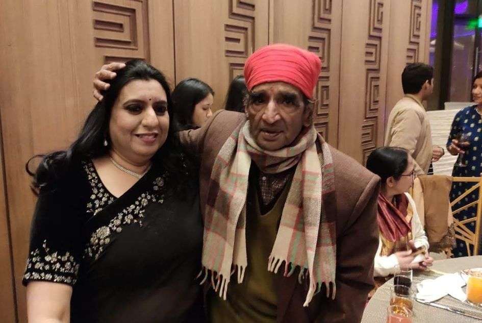 पूर्व सांसद दीनबंधु वर्मा का पिछले दिनों का एक समारोह का पारिवारिक फोटो।