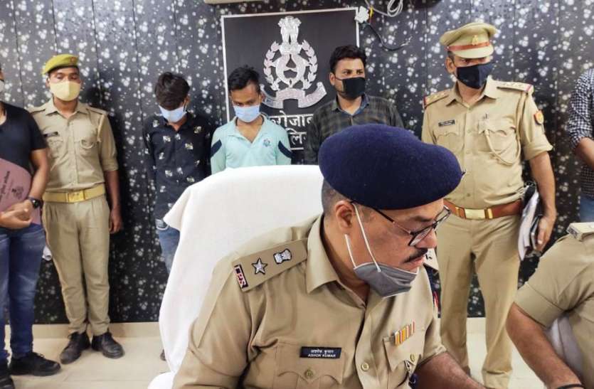 ssp firozabad फर्जी आरटीओ बनकर हाईवे पर कर रहे थे चेकिंग पुलिस ने तीन लोगों से किए 45 हजार बरामद