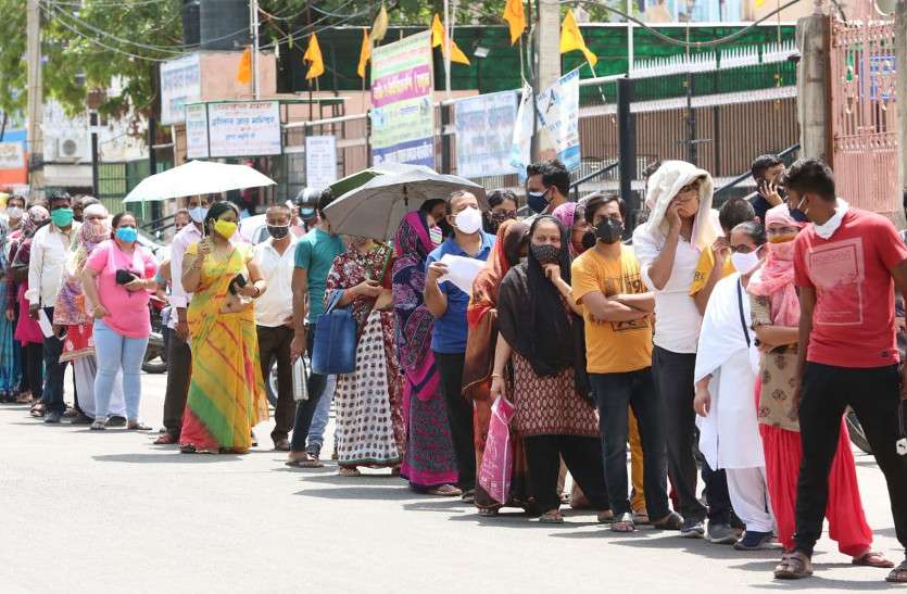 1.18 lakh in 18 age group vaccinated a day in jaipur टीकाकरण का रेकॉर्ड : जयपुर जिले में एक दिन में 1.18 लाख युवाओं को लगा टीका
