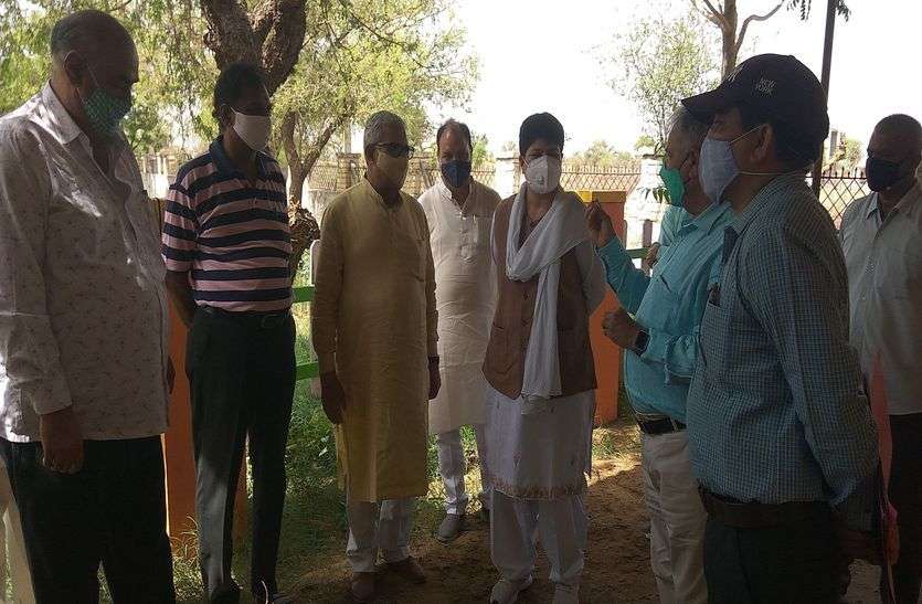 मंडावा के कृषि महाविद्यालय में पहली साल 60 को मिलेगा प्रवेश, दस करोड़ रुपए होंगे खर्च मंडावा के कृषि महाविद्यालय में पहली साल 60 को मिलेगा प्रवेश, दस करोड़ रुपए होंगे खर्च
