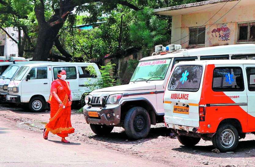 एम्बुलेंस के लिए नियम 250 का, वसूल रहे 500 रुपए एम्बुलेंस के लिए नियम 250 का, वसूल रहे 500 रुपए