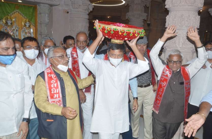 Gujarat: खोडलधाम ट्रस्ट के चेयरमैन ने कहा, पाटीदार समाज का होना चाहिए मुख्यमंत्री Gujarat: खोडलधाम ट्रस्ट के चेयरमैन ने कहा, पाटीदार समाज का होना चाहिए मुख्यमंत्री
