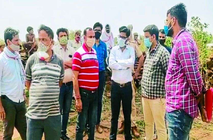 सरमथुरा एसडीएम ने किया घटनास्थल का निरीक्षण सरमथुरा एसडीएम ने किया घटनास्थल का निरीक्षण