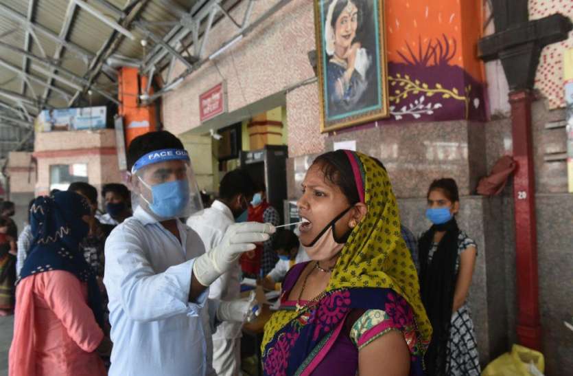यूपी में 24 घंटे में कोरोना के 468 केस,जानिए कितनी हुई मौत यूपी में 24 घंटे में कोरोना के 468 केस,जानिए कितनी हुई मौत