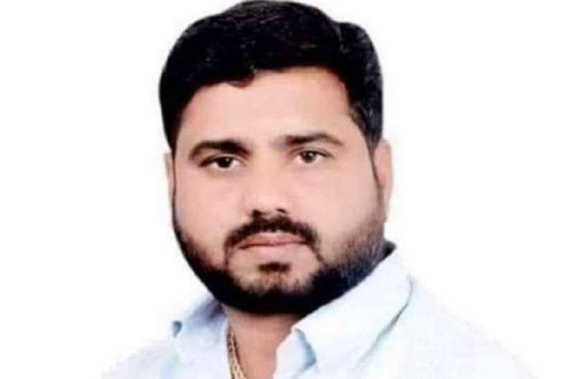 कोर्ट में सरेंडर से पहले पुलिस ने सपा नेता धर्मेंद्र यादव को किया अरेस्ट, ये था पूरा मामला कोर्ट में सरेंडर से पहले पुलिस ने सपा नेता धर्मेंद्र यादव को किया अरेस्ट, ये था पूरा मामला