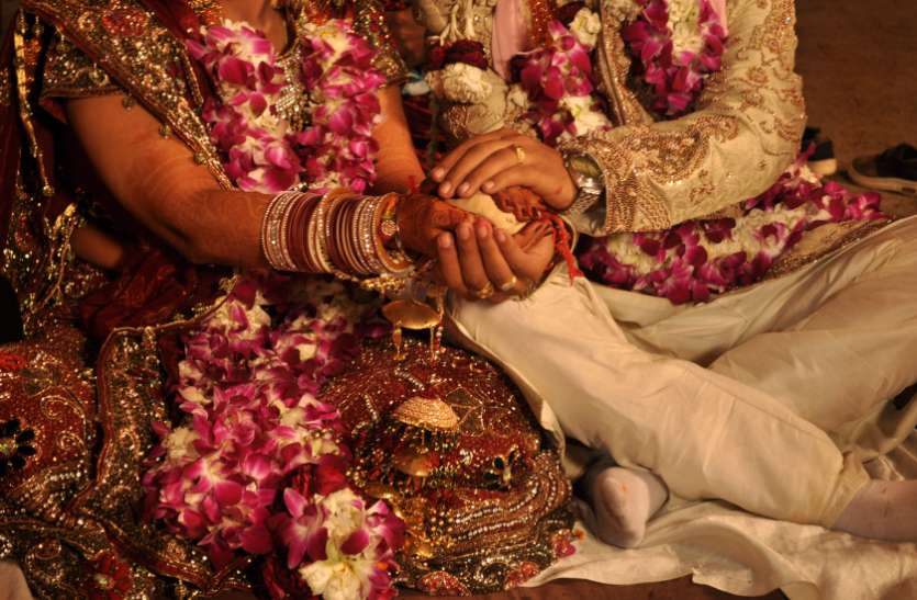 indian_hindu_wedding.jpg शादी मुहूर्त के लिए अब चार महीने तक करना होगा इंतजार, देव पंचांग में आज आखिरी मुहूर्त