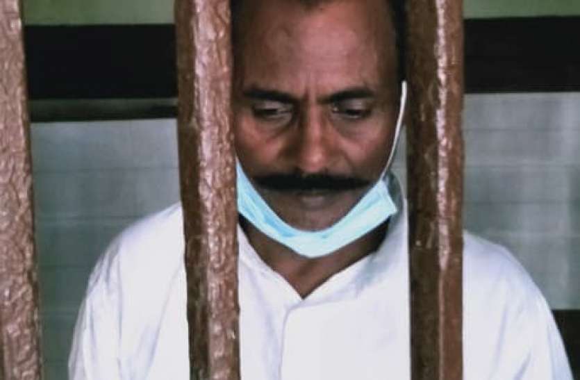 mzn_police.jpg खुद को नेता बताकर थाना प्रभारी को वर्दी उतरवाने की धमकी देने वाला गिरफ्तार