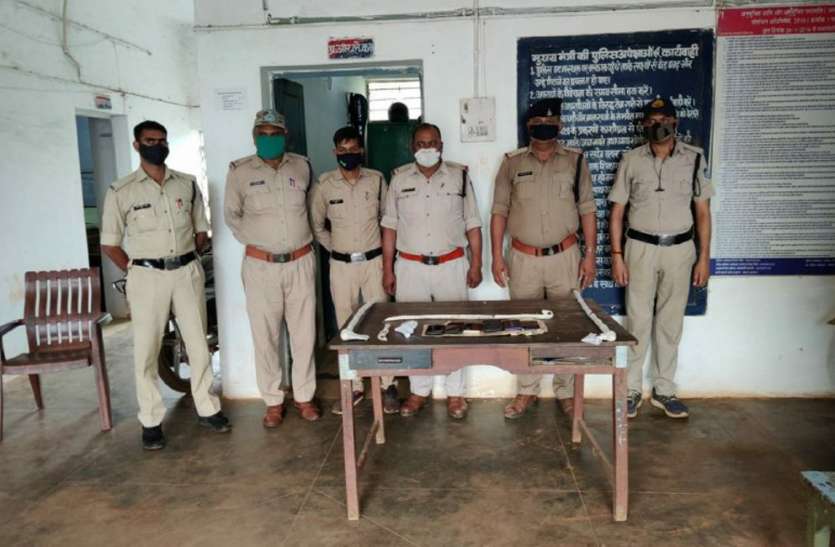 patrika क्रेशर लूटने आए बदमाशों की गैंग को घातक हथियारों के साथ पुलिस ने पकड़ा