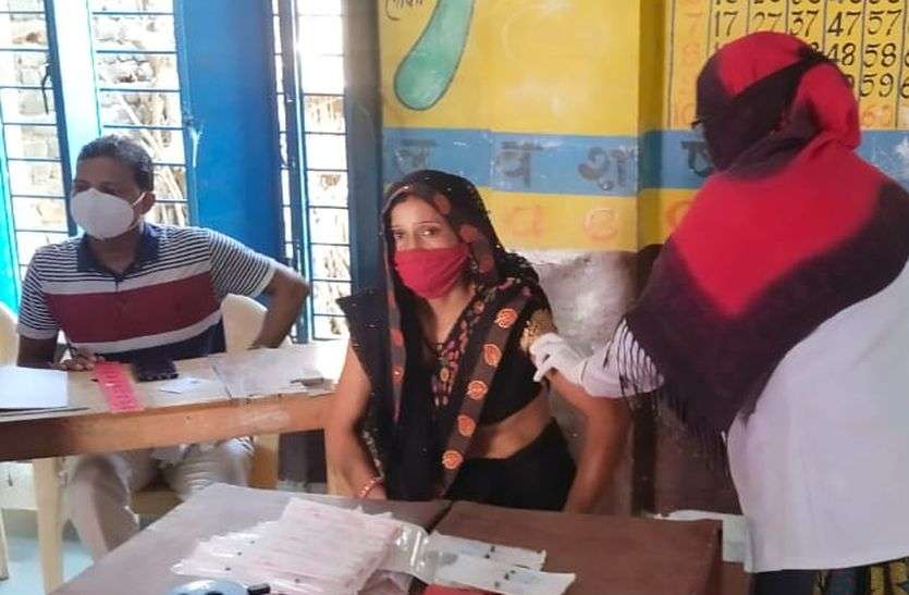 Continuously increasing vaccination campaign in rural areas ग्रामीण क्षेत्र में भी लगातार बढ़ रहा टीकाकरण अभियान