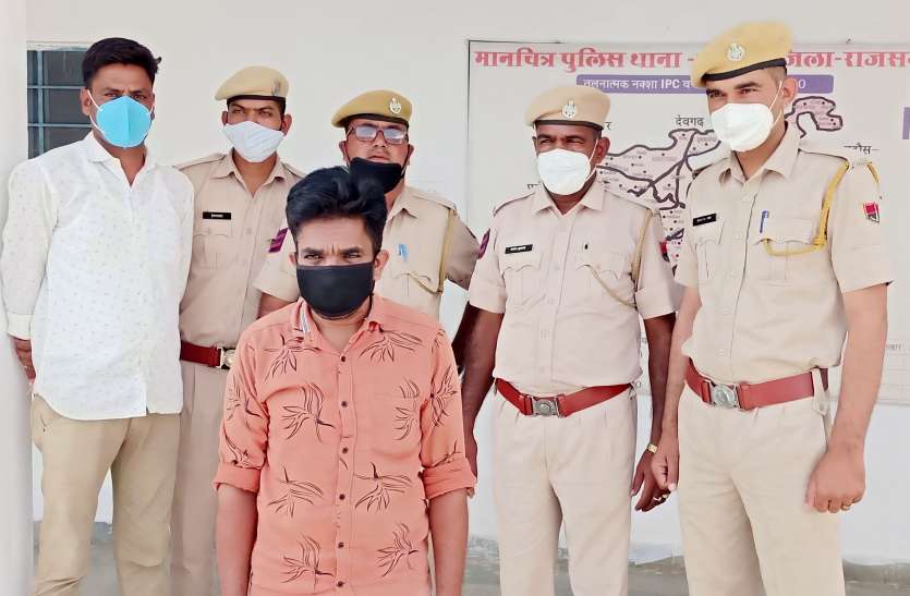 दूसरी के गृहक्लेश में पहली पत्नी को रस्सी से गला घोंट मार डाला दूसरी के गृहक्लेश में पहली पत्नी को रस्सी से गला घोंट मार डाला