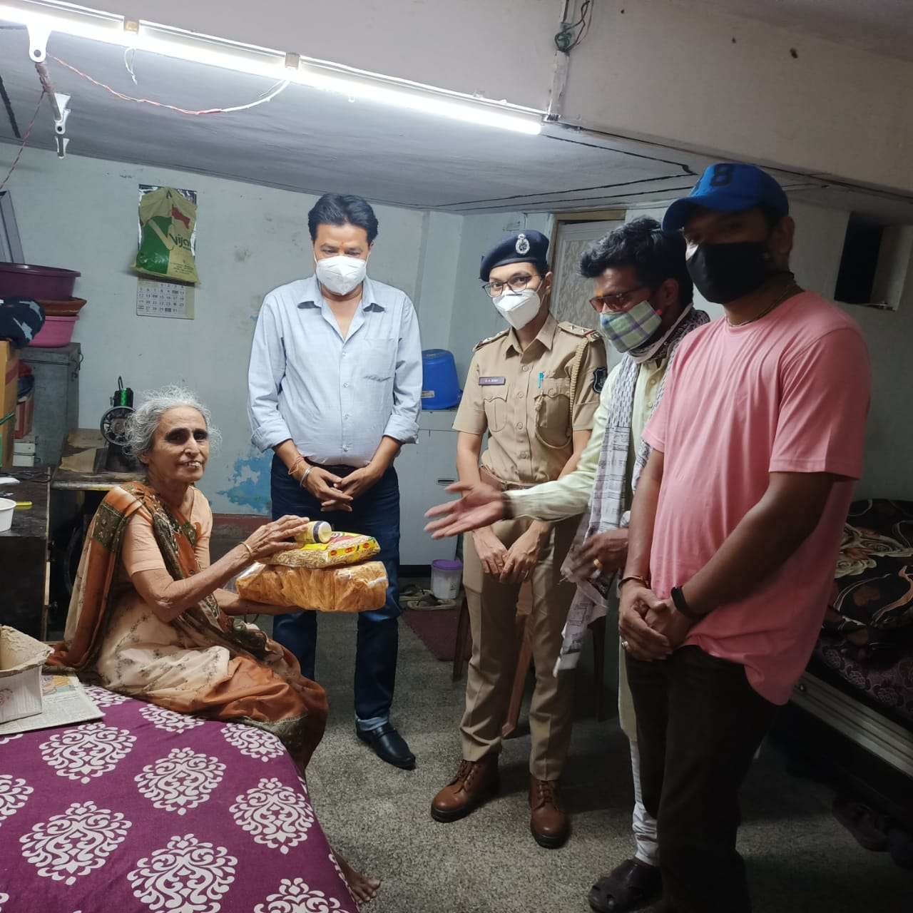 SURAT NEWS DAYRI: गौशाला में महिलाओं ने रोपे पौधे