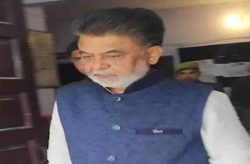सपा एमएलसी कमलेश पाठक की संपत्ति कुर्क करने का ऑर्डर, रसूलाबाद में अवैध तरीके से हथियाई थी जमीन सपा एमएलसी कमलेश पाठक की संपत्ति कुर्क करने का ऑर्डर, रसूलाबाद में अवैध तरीके से हथियाई थी जमीन