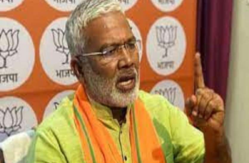 अयोध्या मंदिर भूमि मामले में विपक्षियों के बयानों पर बीजेपी प्रदेश अध्यक्ष ने दिया करारा जवाब अयोध्या मंदिर भूमि मामले में विपक्षियों के बयानों पर बीजेपी प्रदेश अध्यक्ष ने दिया करारा जवाब