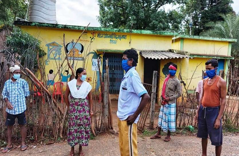 कोरोना वायरस से बचाव का टीका लगवाने वाला पहला गांव, कायम की मिसाल कोरोना वायरस से बचाव का टीका लगवाने वाला पहला गांव, कायम की मिसाल