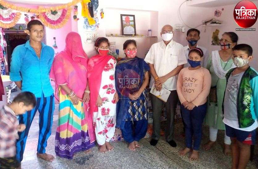 कोरोना से पिता की मौत, बाल कल्याण समिति ने सात मासूमों की ली सुध कोरोना से पिता की मौत, बाल कल्याण समिति ने सात मासूमों की ली सुध