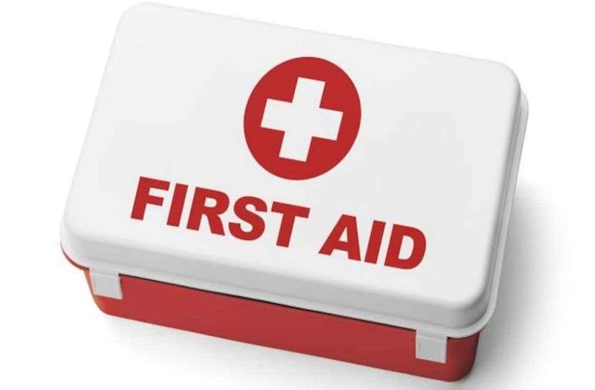 First aid tips First Aid Tips :- प्राथमिक चिकित्सा की जरूर होना चाहिए जानकारी, जाने क्या है ध्यान रखने योग्य बातें