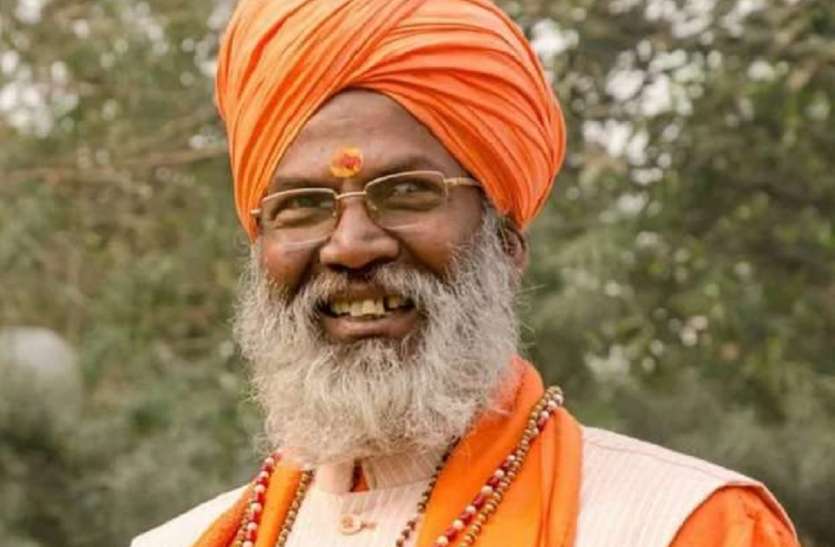sakshi_maharaj.jpg चंदे की रसीद दिखा पैसे वापस ले लें अखिलेश व संजय : साक्षी महाराज