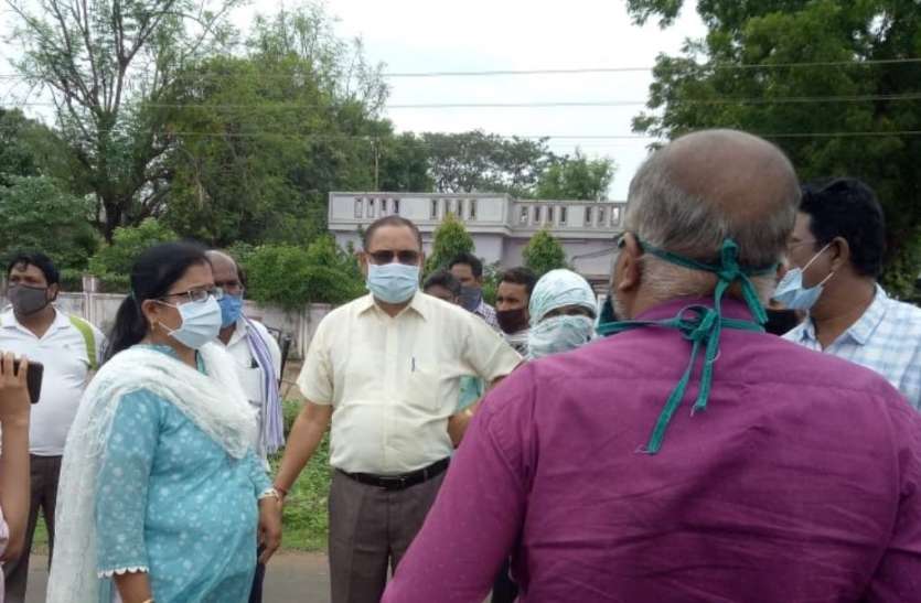 Breaking news निगम और बीएसपी के स्वास्थ्य विभाग अफसरों में तनातनी Breaking news निगम और बीएसपी के स्वास्थ्य विभाग अफसरों में तनातनी