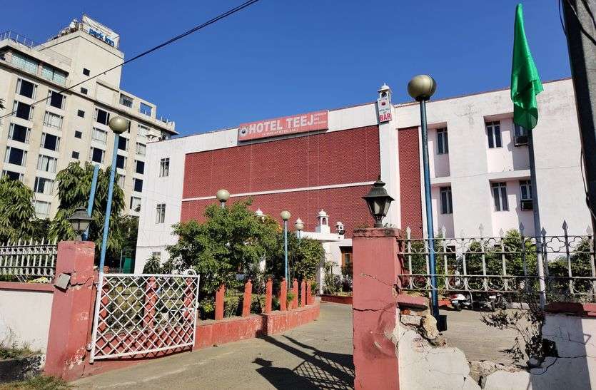 कोविड 19 : होटल इंडस्ट्री को 10 हजार करोड़ का नुकसान ! कोविड 19 : होटल इंडस्ट्री को 10 हजार करोड़ का नुकसान !