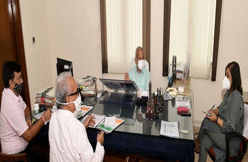 शिकार के हर मामले मे सख्त से सख्त कानूनी कार्यवाही करे: वनमंत्री शिकार के हर मामले मे सख्त से सख्त कानूनी कार्यवाही करे: वनमंत्री