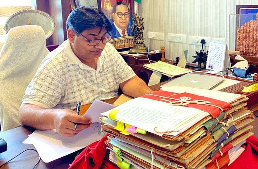 राजस्थान में बोर्ड कक्षाओं के अंक के लिए बनी कमेटी, सात दिन में तय होगा खाका राजस्थान में बोर्ड कक्षाओं के अंक के लिए बनी कमेटी, सात दिन में तय होगा खाका