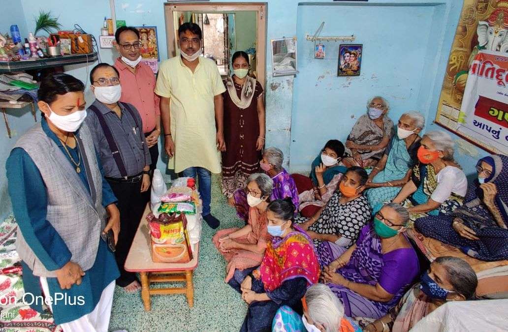 MAHESH NAVAMI: अभिषेक, पूजा-आरती और हुए सामाजिक सरोकार