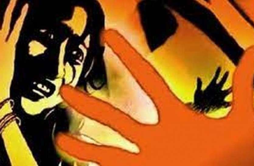 Divorced woman raped on the pretext of marriage, porn video went viral तलाकशुदा महिला से शादी का झांसा देकर किया बलात्कार, अश्लील वीडियो किया वायरल