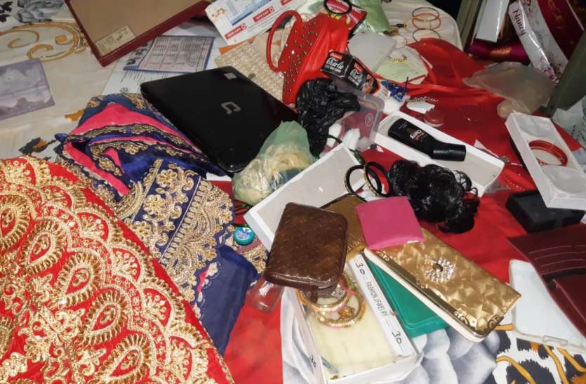 chori मां के निधन पर गांव गया था परिवार, चोर ताला तोड़कर ले गए लाखों के जेवर और नगदी