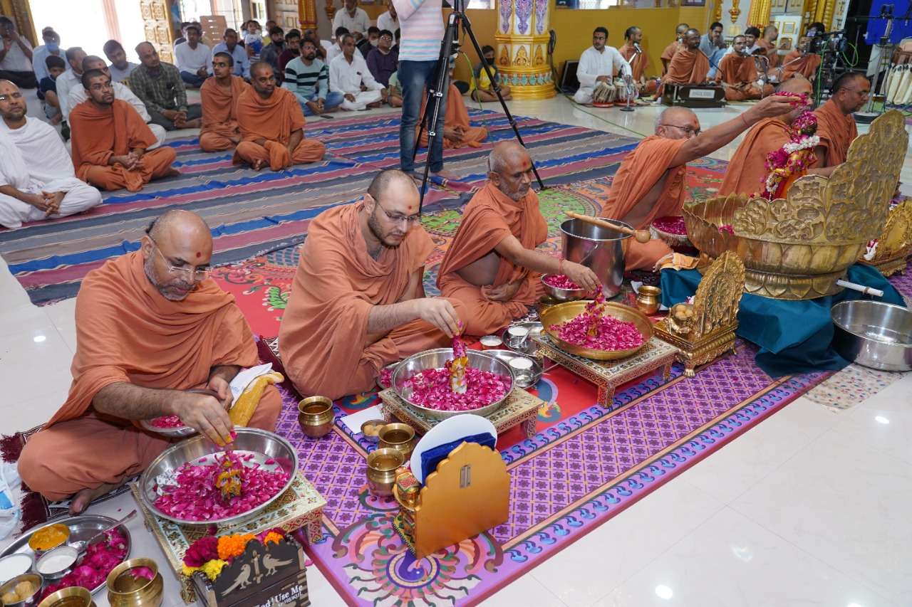 SOCIAL PRIDE NEWS: मानसिक दिव्यांगों को लगे कोरोना सुरक्षा टीके