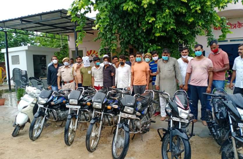 मेवात गिरोह के सात बदमाश गिरफ्तार मेवात गिरोह के सात बदमाश गिरफ्तार