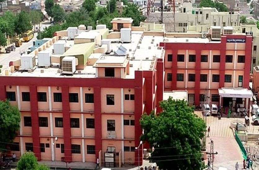 कोरोना की तीसरी लहर, तैयारियों में जुटा स्वास्थ्य विभाग कोरोना की तीसरी लहर, तैयारियों में जुटा स्वास्थ्य विभाग