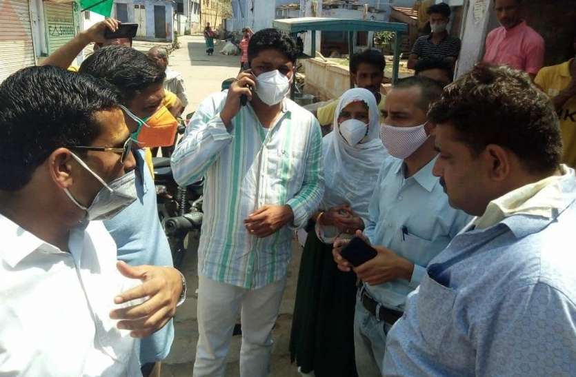 पानी समस्या का हाल देखने निकली सभापति, विभिन्न मोहल्लों में जानी पानी की समस्या पानी समस्या का हाल देखने निकली सभापति, विभिन्न मोहल्लों में जानी पानी की समस्या