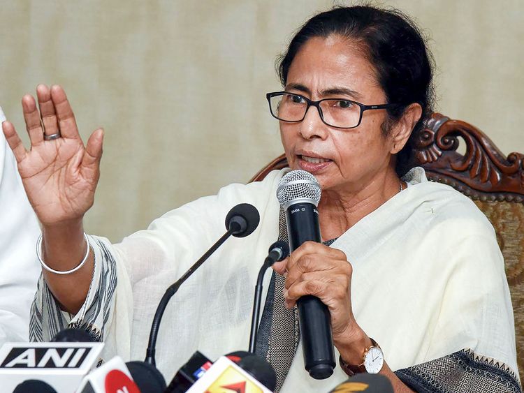 Mamata Says, Bodies From UP Reach To West Bengal From River Ganga - ममता  बनर्जी ने योगी सरकार को घेरा, कहा-यूपी से गंगा में बहकर बंगाल पहुंच रहे हैं  शव | Patrika