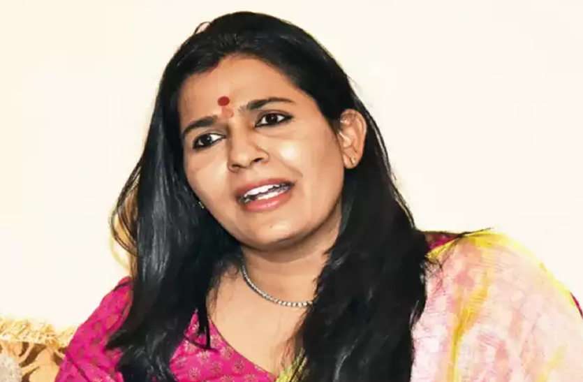 a1.jpg सौम्या गुर्जर की मुश्किलें बढ़ी, एफएसएल का खुलासा: रिश्वत मांगने वाले वीडियो में उनके पति शामिल