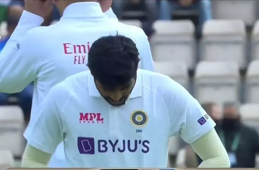jasprit_bumrah.png WTC Final: बुमराह से हुई बड़ी गलती, रेगुलर जर्सी पहनकर उतरे मैदान में, अहसास हुआ तो लौटे ड्रेसिंग रूम