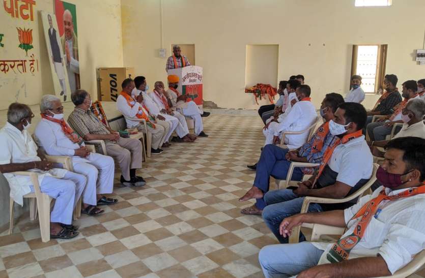 'भंडारी ने शिल्पकार की तरह संगठन में तैयार किए कार्यकर्ता' 'भंडारी ने शिल्पकार की तरह संगठन में तैयार किए कार्यकर्ता'