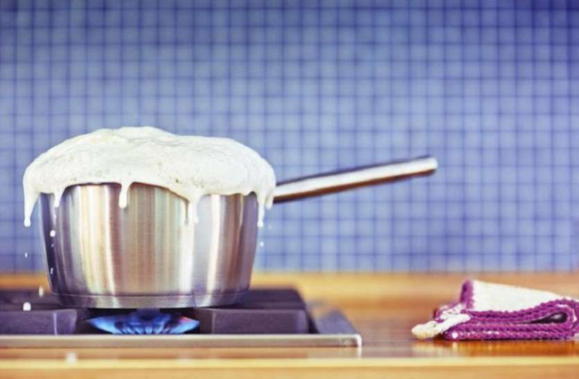 Milk Health News: दूध पीना सेहत के लिए कितना है फायदेमंद, यहां पढ़ें