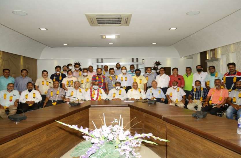 MIA----- चौपड़ा अध्यक्ष व संचेती सचिव निर्वाचित MIA----- चौपड़ा अध्यक्ष व संचेती सचिव निर्वाचित