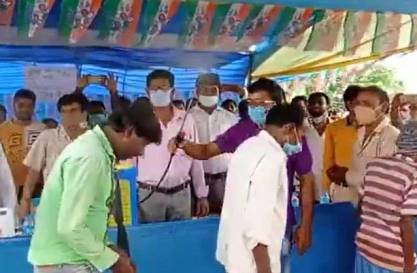 478.jpg पश्चिम बंगालः बीजेपी के 150 नेताओं ने थामा टीएमसी का दामन, कोरोना काल में ऐसे हुआ शुद्धिकरण