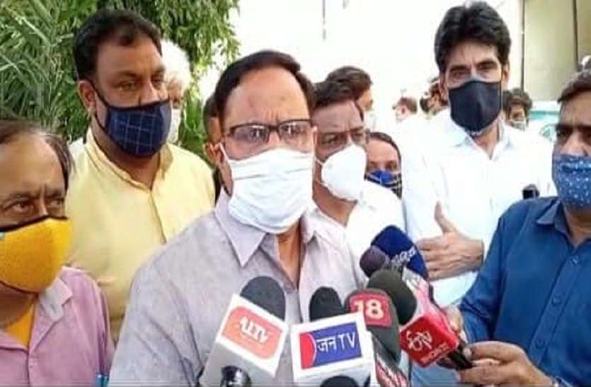 mahesh joshi महेश जोशी का आरोप, 'नासमझी पूर्ण बयानों के लिए भाजपा नेताओं में प्रतिस्पर्धा'