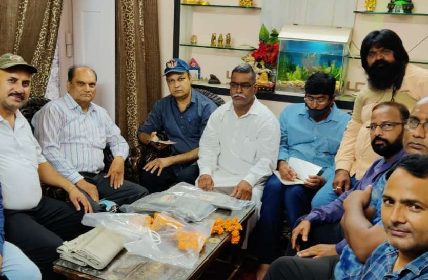 कार्मिकों के मुददों पर हुई चर्चा