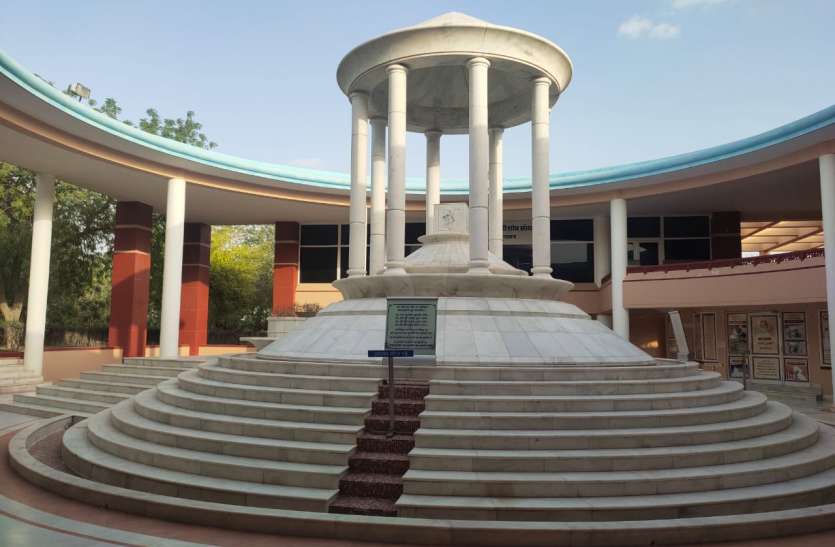 जप तप और स्वाध्याय से आचार्य तुलसी को अर्पित करेंगे श्रद्धाजंलि जप तप और स्वाध्याय से आचार्य तुलसी को अर्पित करेंगे श्रद्धाजंलि
