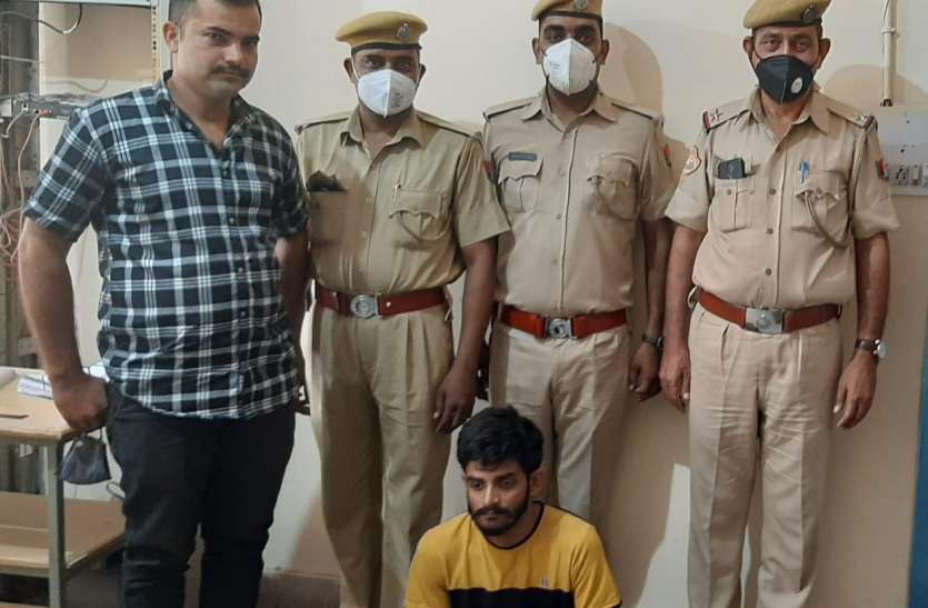 शातिर नकबजन और वाहन चोर गिरफ्तार शातिर नकबजन और वाहन चोर गिरफ्तार