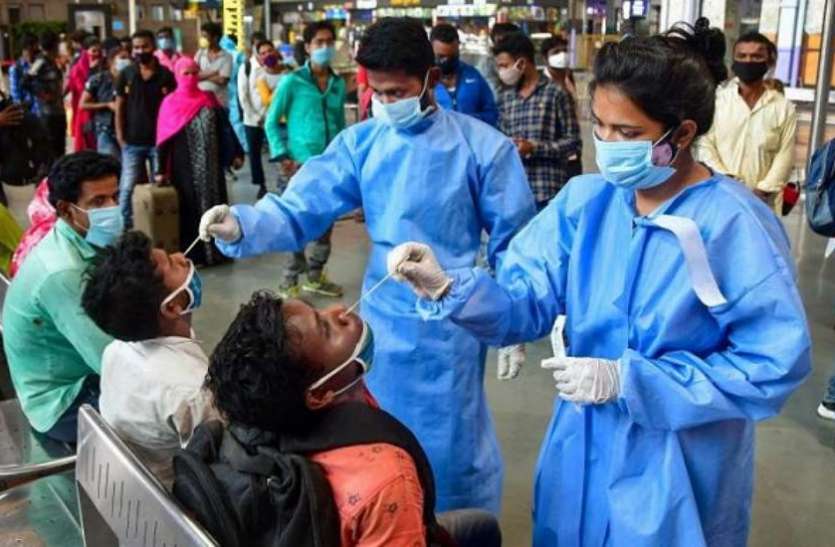covid-case.jpg राहत की बात: लगातार 20वें दिन एक लाख से कम कोरोना के नए मामले दर्ज, अब तक लगाई गई 32 करोड़ से अधिक डोज