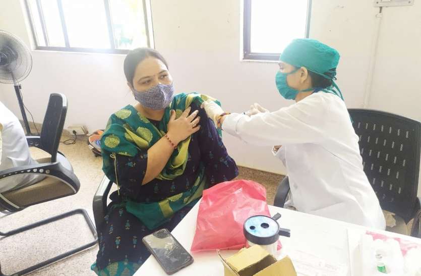 1256 लोगों ने लगवाई वैक्सीन 1256 लोगों ने लगवाई वैक्सीन