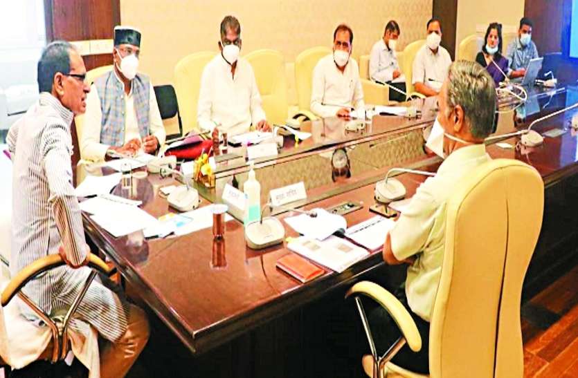 सीएम बोले- कोरोना वैक्सीन की दूसरी डोज नहीं लगवाना अपराध, करो कार्रवाई सीएम बोले- कोरोना वैक्सीन की दूसरी डोज नहीं लगवाना अपराध, करो कार्रवाई