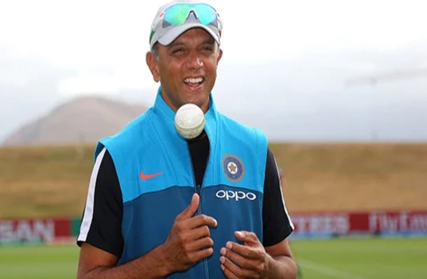 rahul_dravid.png श्रीलंका दौरे पर रवाना होने से पहले राहुल द्रविड को कोच के रूप में देखकर फैंस बोले-इंतजार खत्म हुआ...